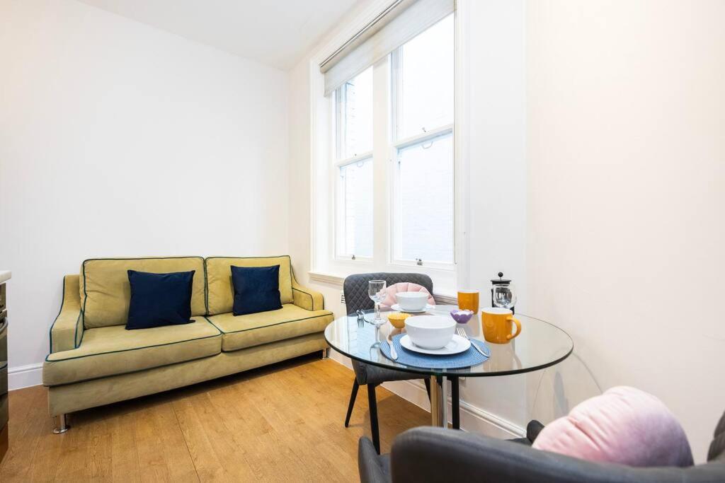 Stylish Studio In Leicester Square ロンドン エクステリア 写真